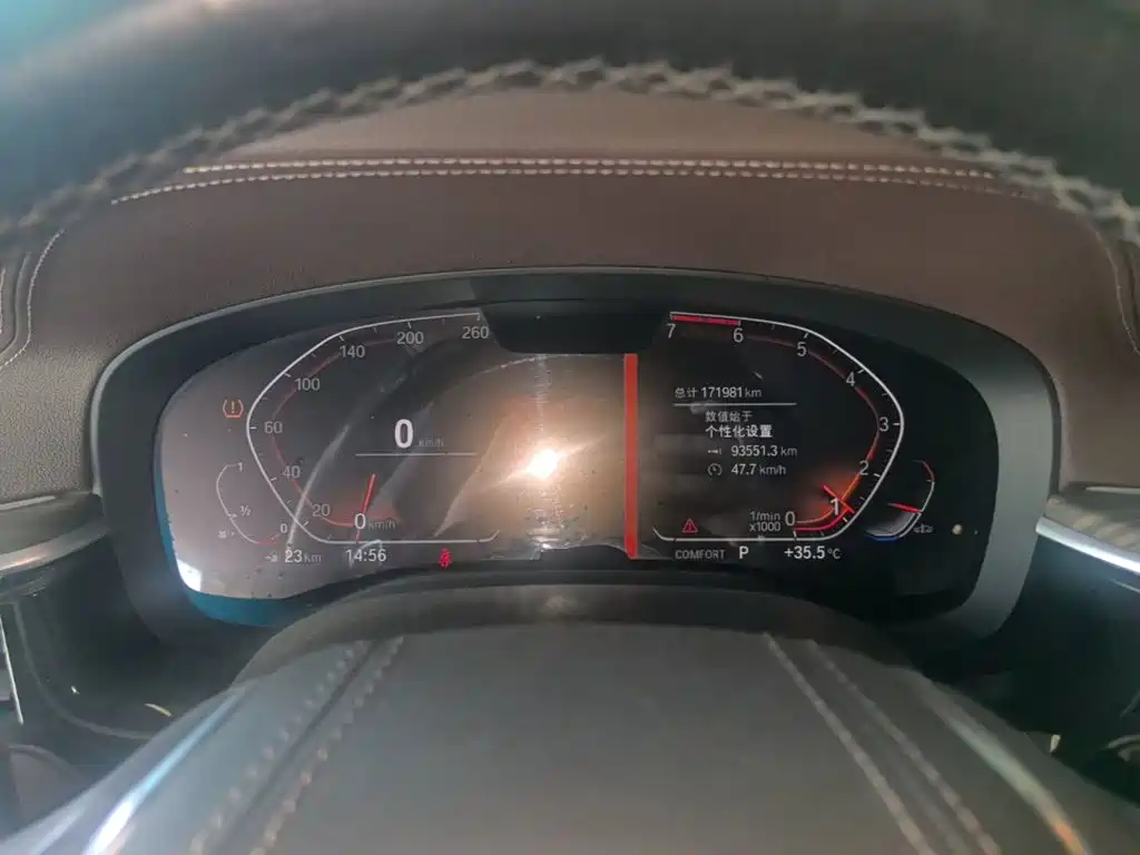 BMW 5 Series — миниатюра 12