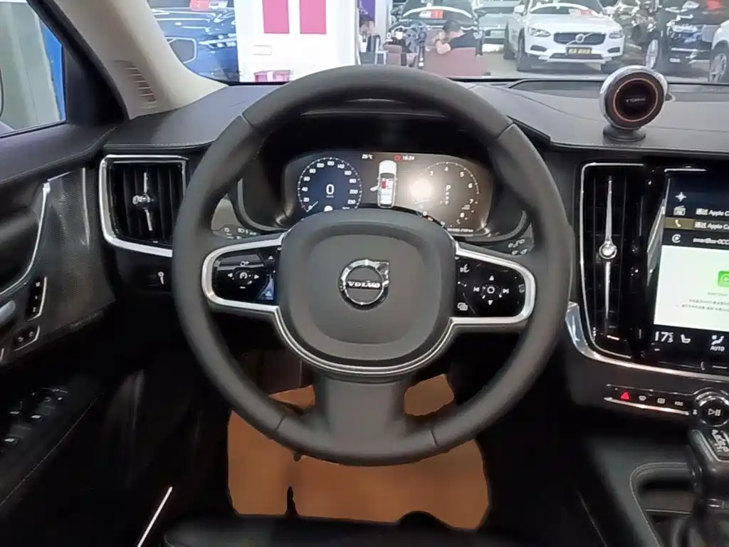 Volvo V90 — миниатюра 11