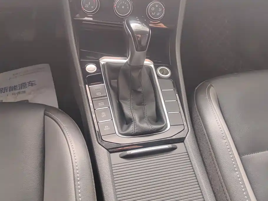 Volkswagen Sagitar — миниатюра 16