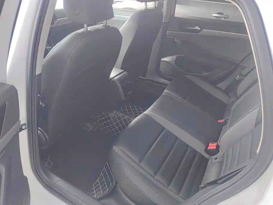 Volkswagen Sagitar — миниатюра 11