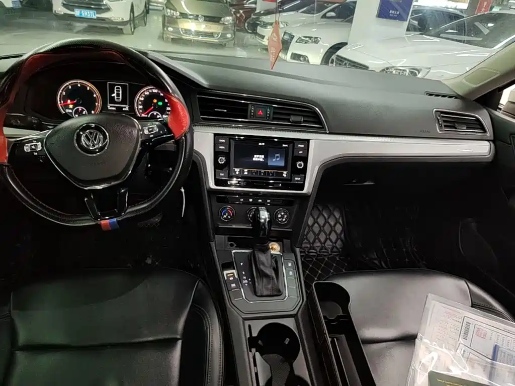 Volkswagen Lamando — миниатюра 14