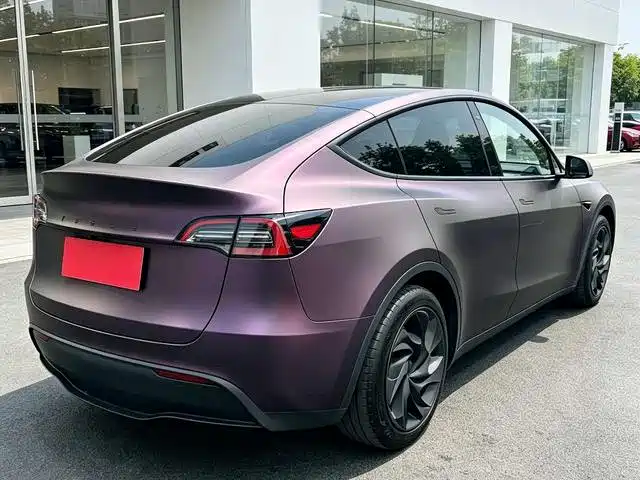 Tesla Model Y — миниатюра 9
