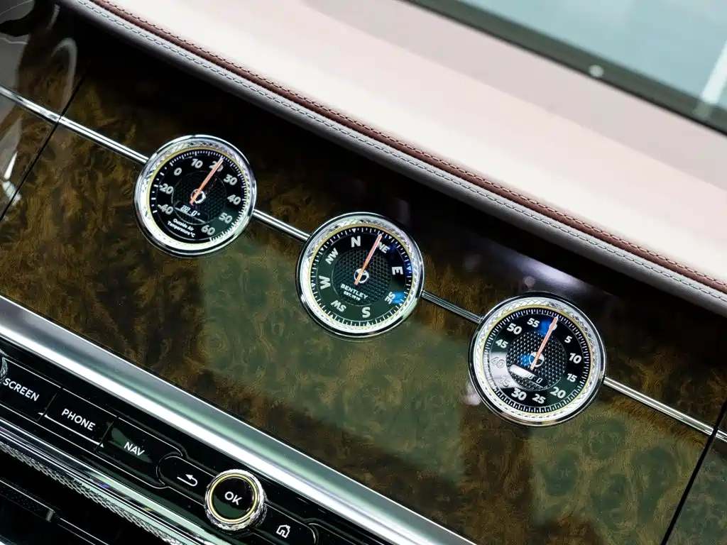 Bentley Flying Spur — миниатюра 22