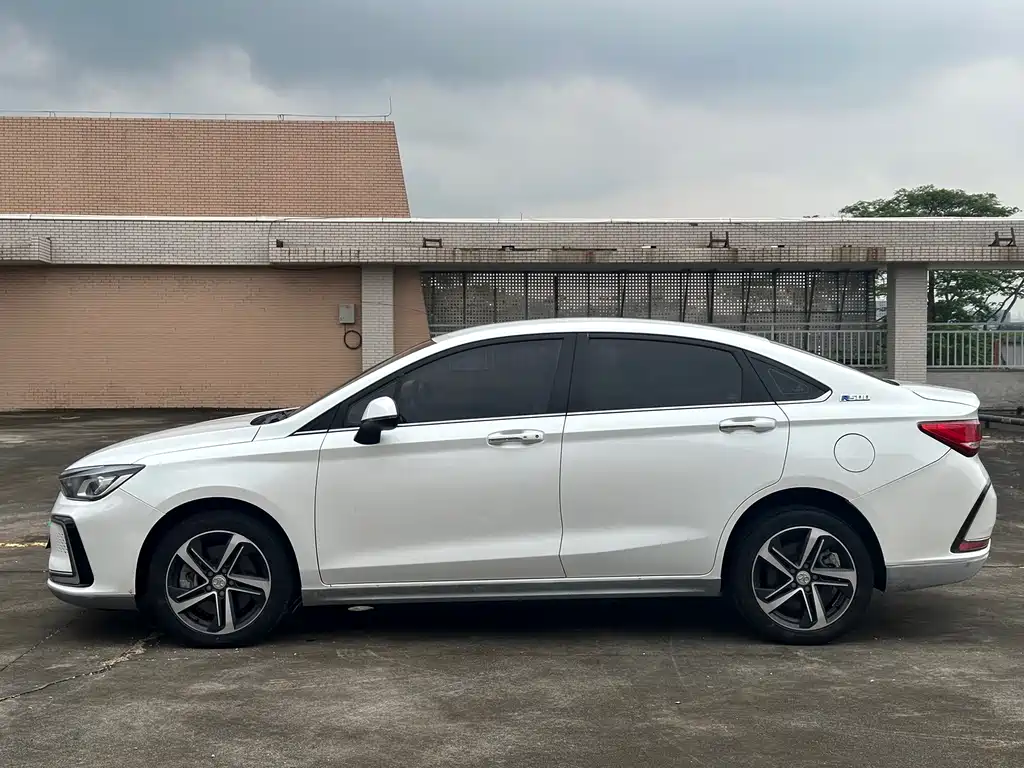 BAIC EU5 — миниатюра 8
