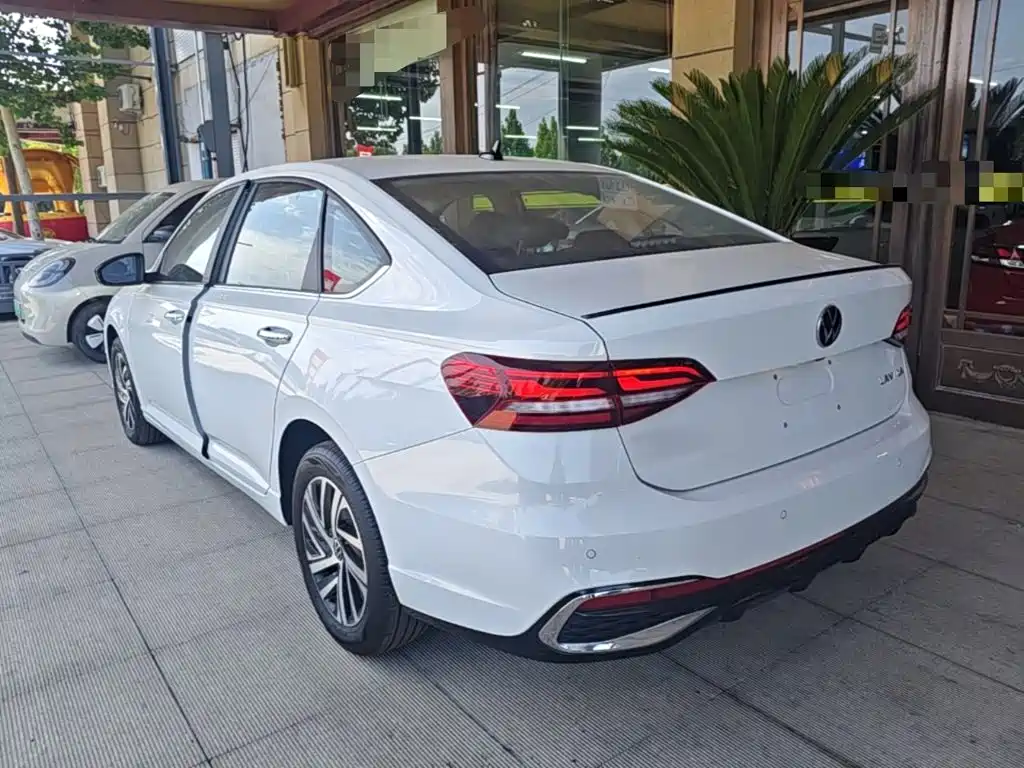 Volkswagen Lavida 2024 300TSI DSG Lead