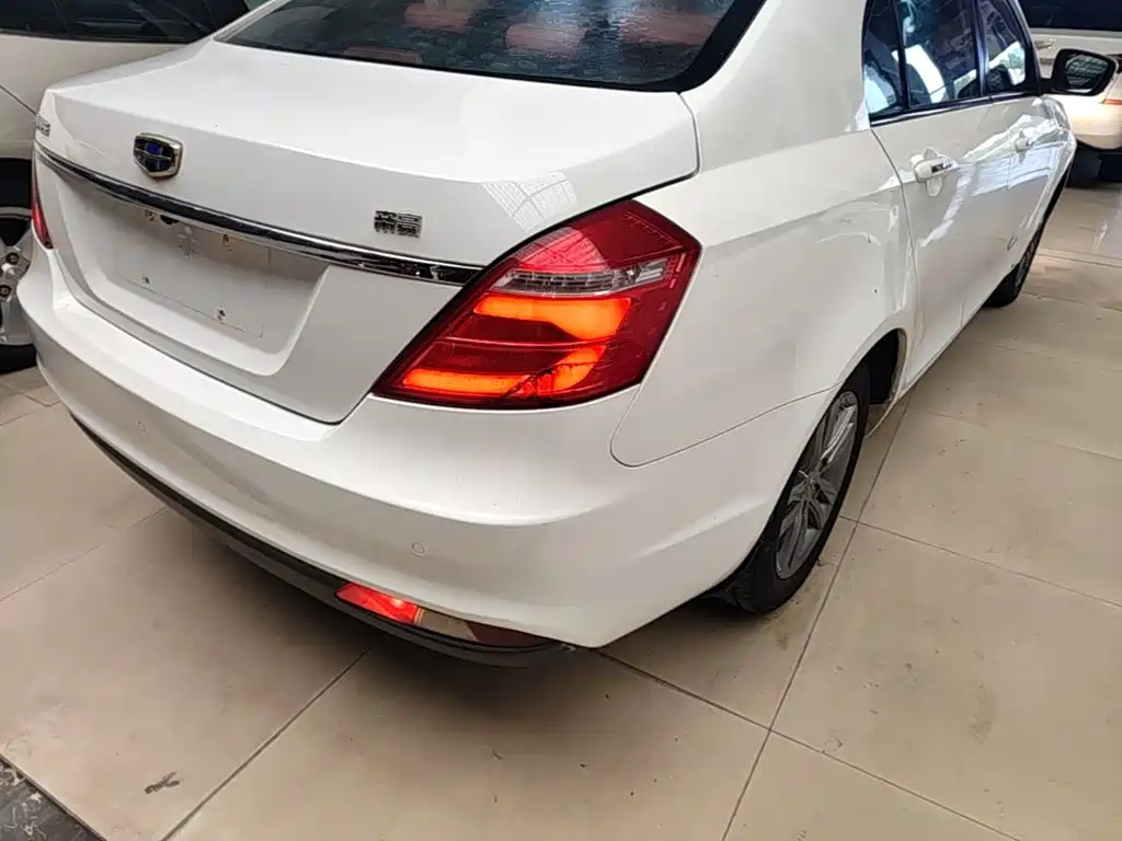 Geely Emgrand — миниатюра 8
