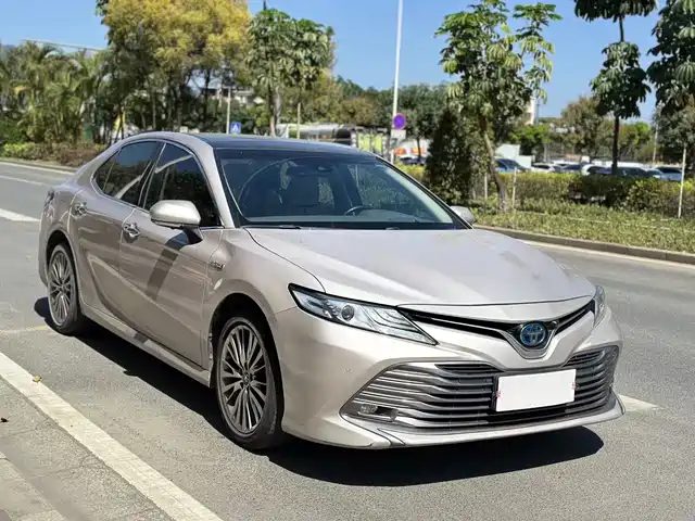 TOYOTA CAMRY 2018