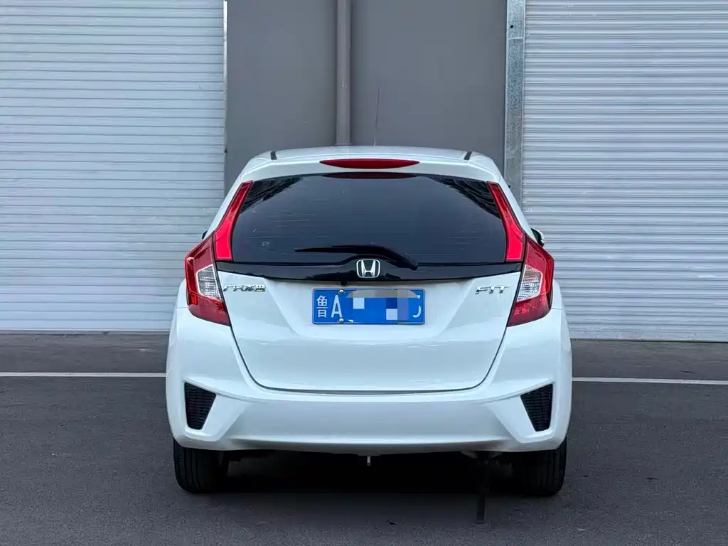 Honda Fit — миниатюра 8