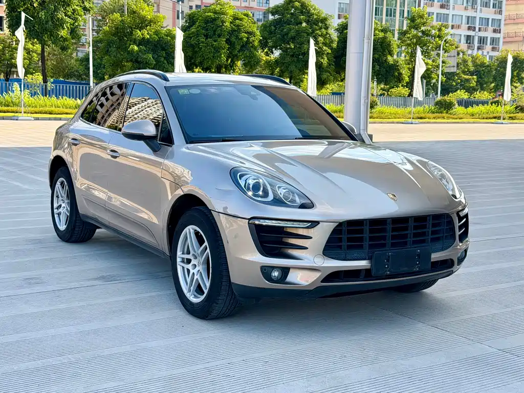 Porsche Macan — миниатюра 3