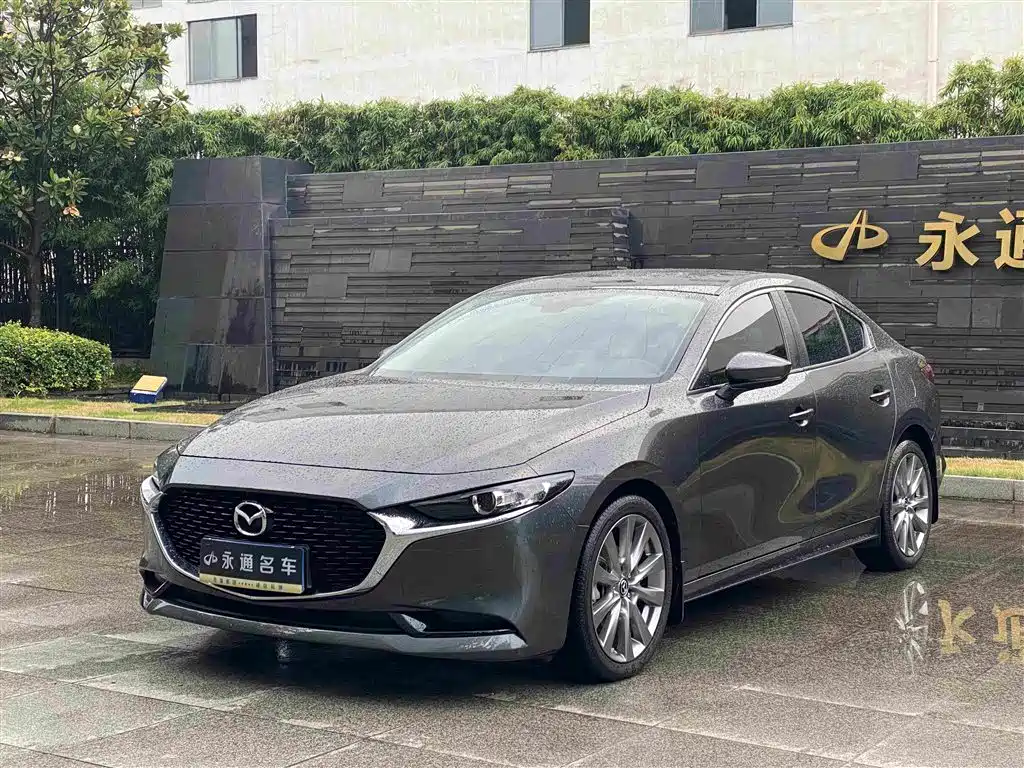 Mazda 3 Axela 2022