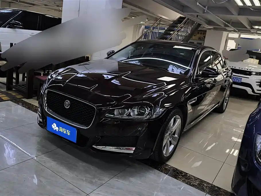 Jaguar XFL 2020