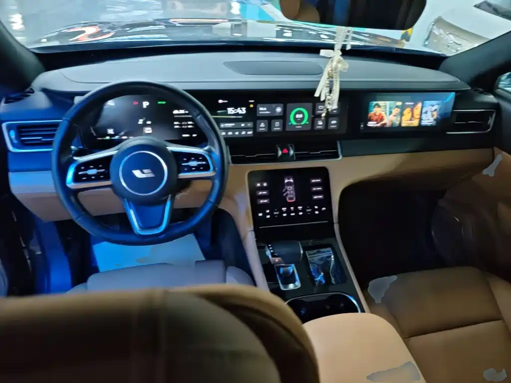 Li Auto Li ONE — миниатюра 10