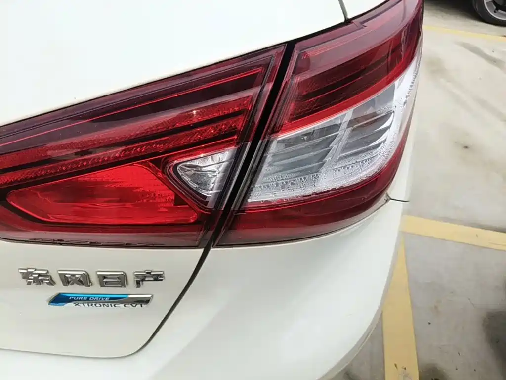 Nissan Tiida — миниатюра 8