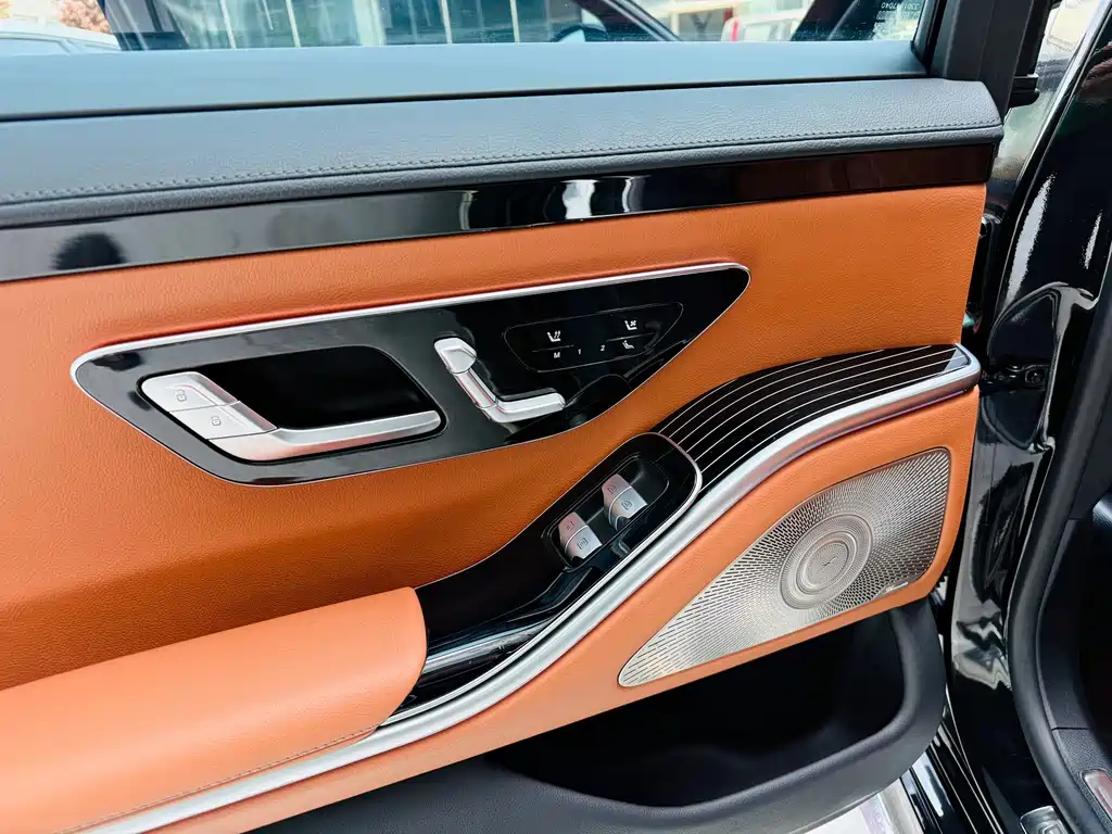 Mercedes-Benz S-Class — миниатюра 9