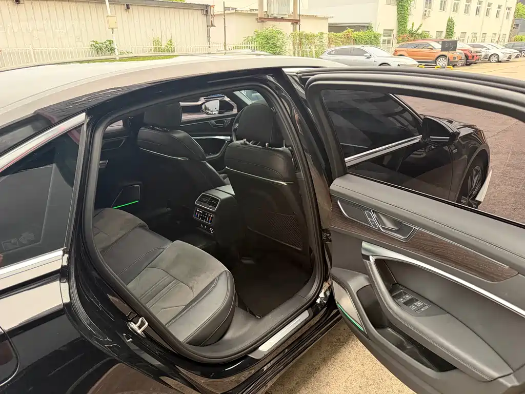 Audi A6L — миниатюра 7