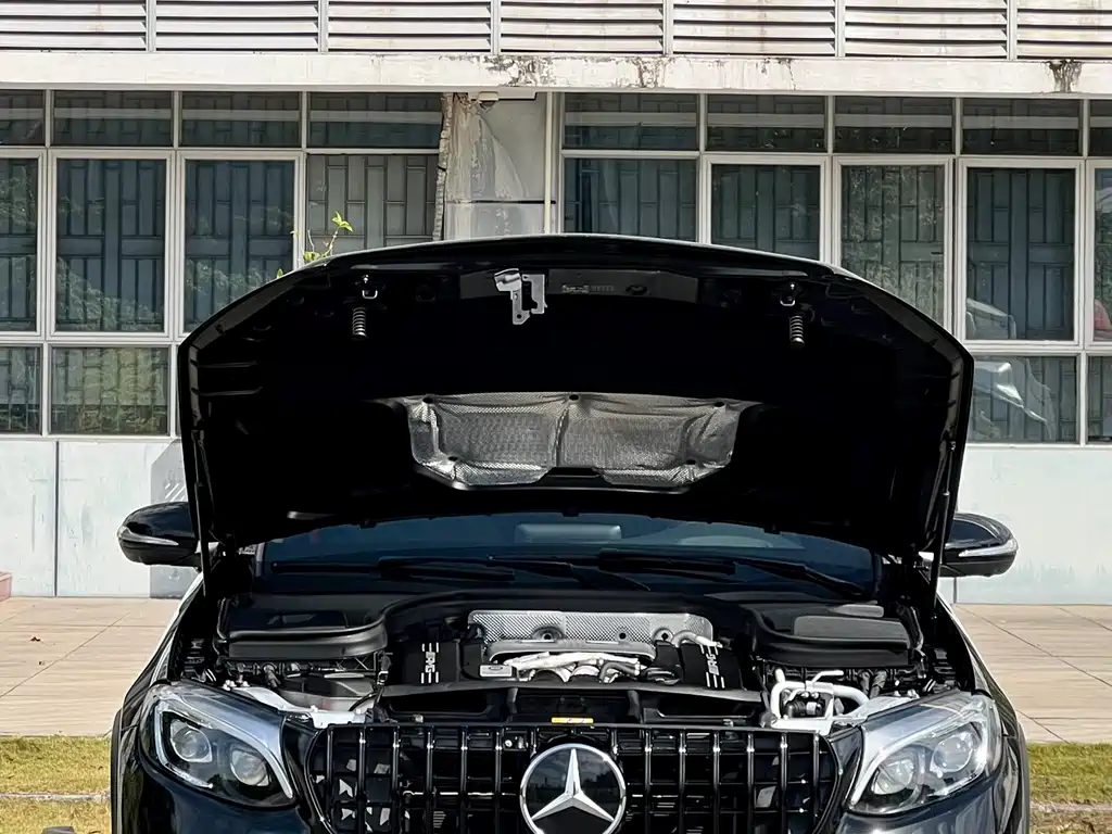 MERCEDES-BENZ GLC COUPE AMG