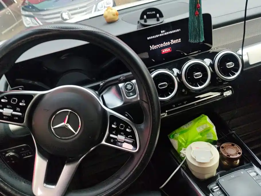 Mercedes-Benz GLB — миниатюра 16