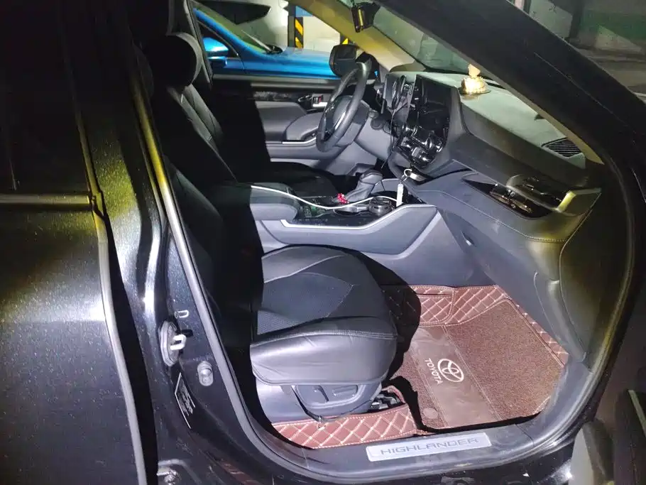 Toyota Highlander — миниатюра 8