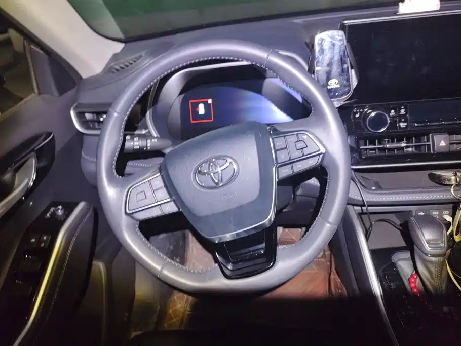Toyota Highlander — миниатюра 15
