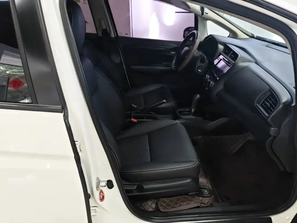 Honda Fit — миниатюра 25