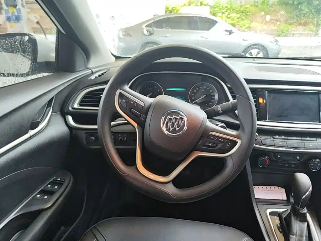 Buick Excelle — миниатюра 11