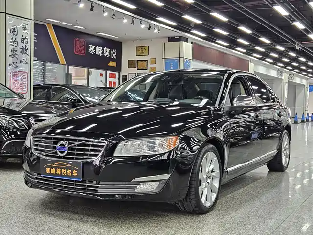 Volvo S — фото 1