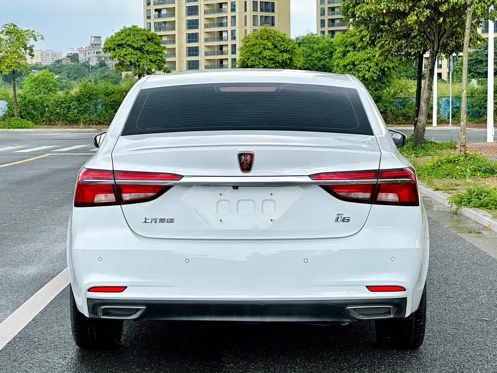 Roewe i6 Classic — миниатюра 5