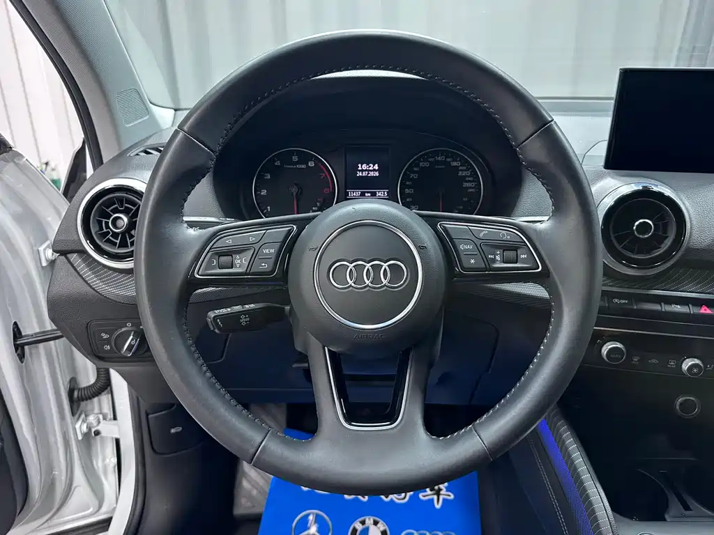 Audi Q2L — миниатюра 13