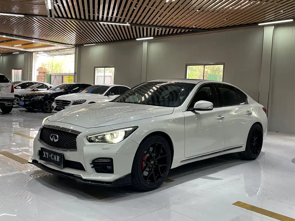 Infiniti Q50L 2018