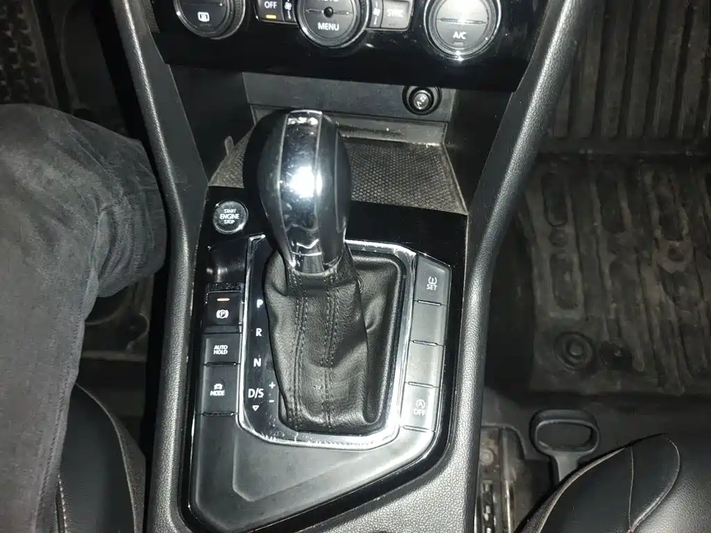 Volkswagen Tharu — миниатюра 10