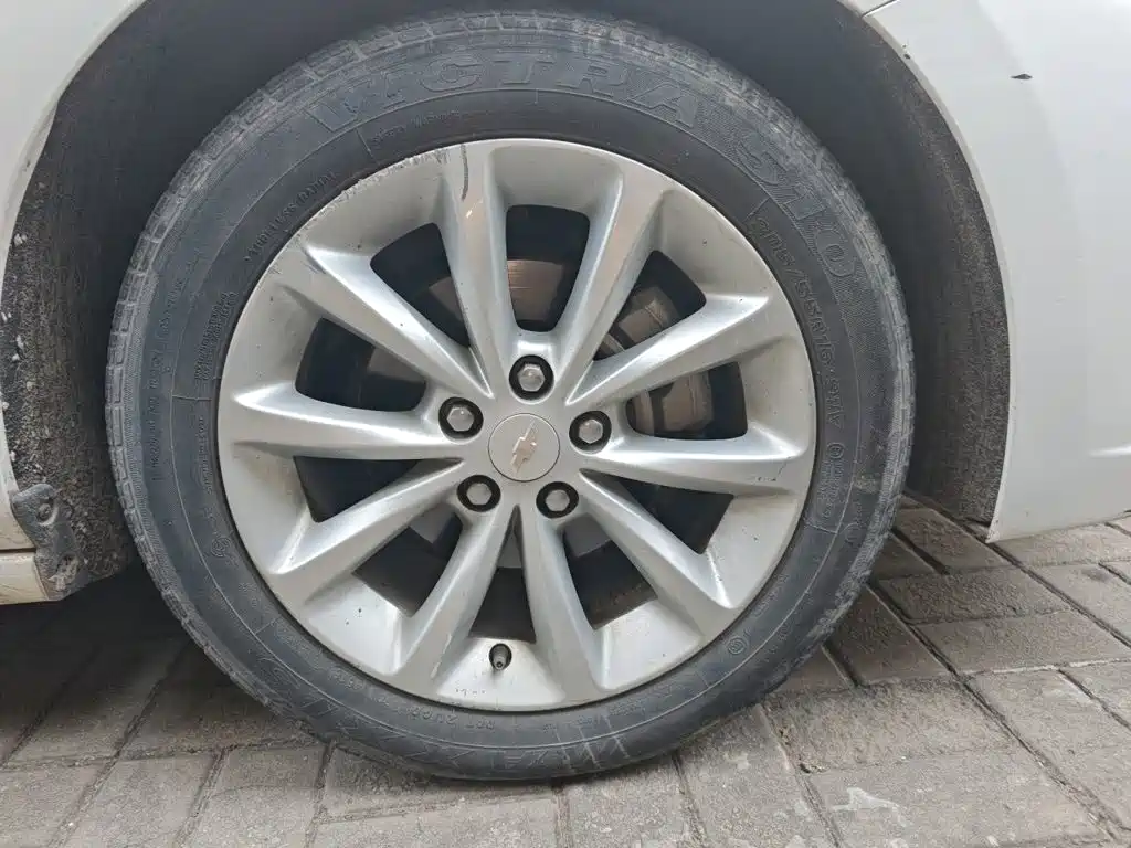 Chevrolet Cruze — миниатюра 25