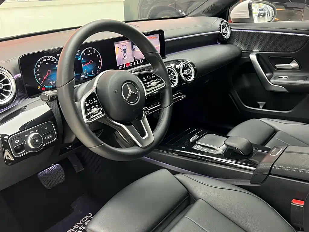 Mercedes-Benz A-Class — миниатюра 8