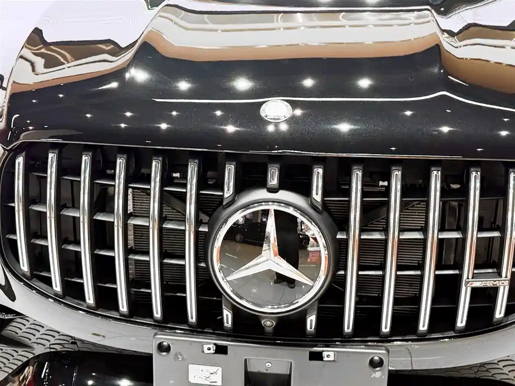 MERCEDES-BENZ GLS AMG