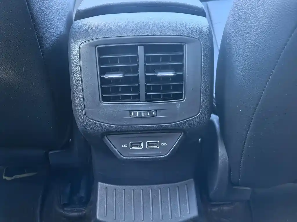 VOLKSWAGEN T ROC EXPLORING SONGS