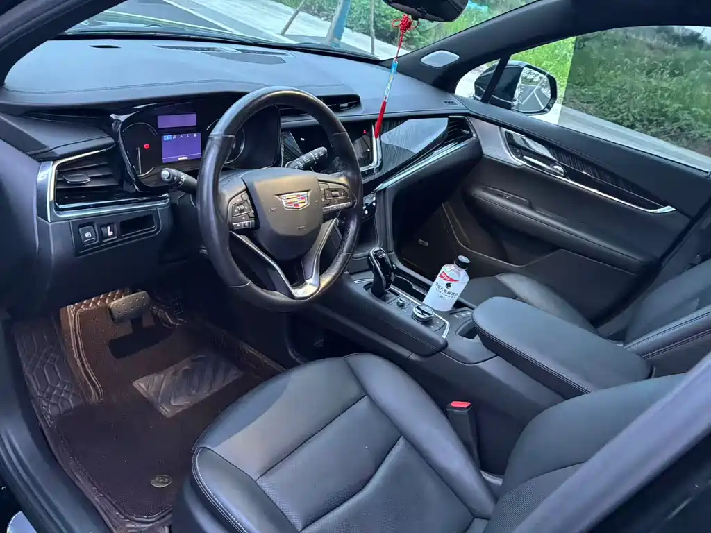 Cadillac XT6 — миниатюра 5