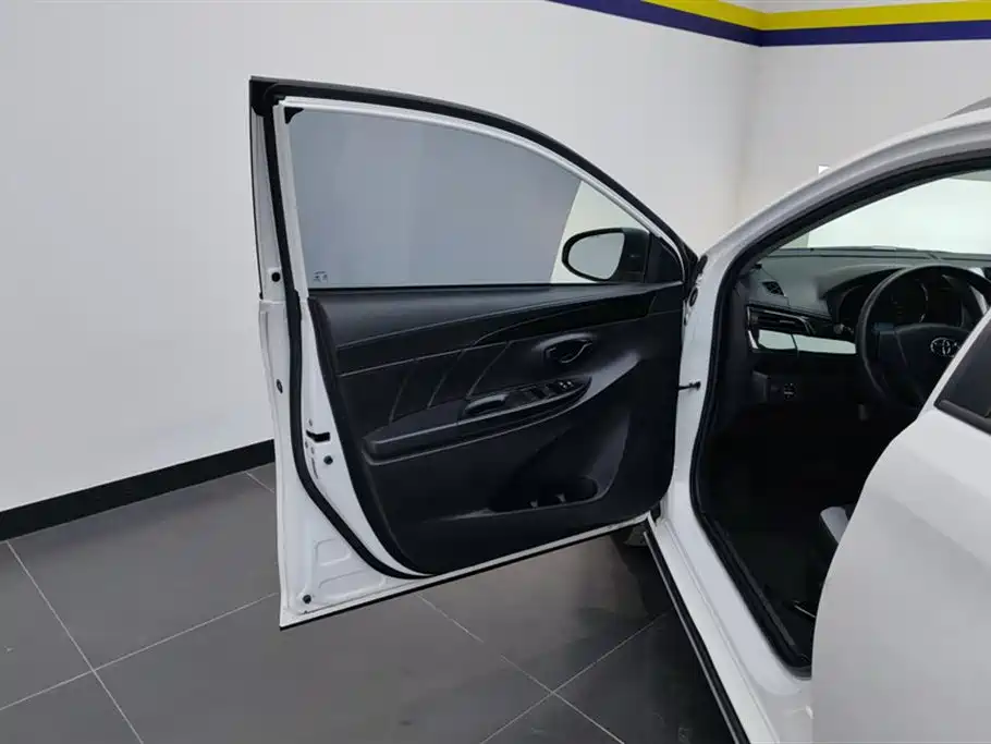TOYOTA YARIS L ZHIXUAN