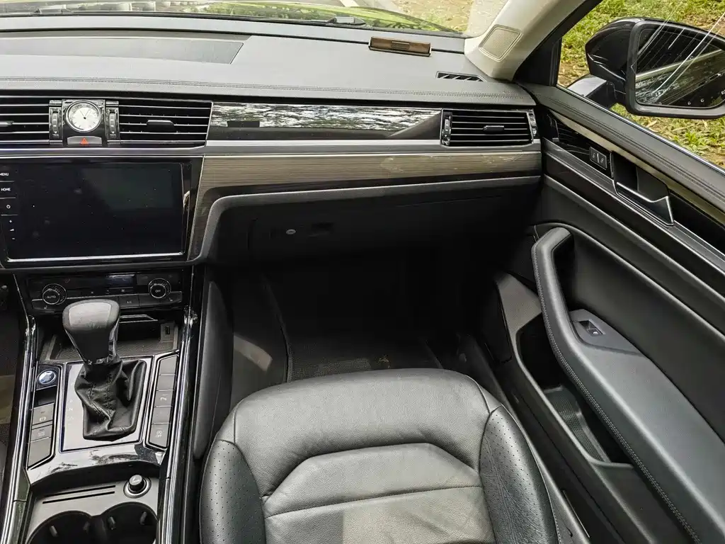 Volkswagen Phideon — миниатюра 10