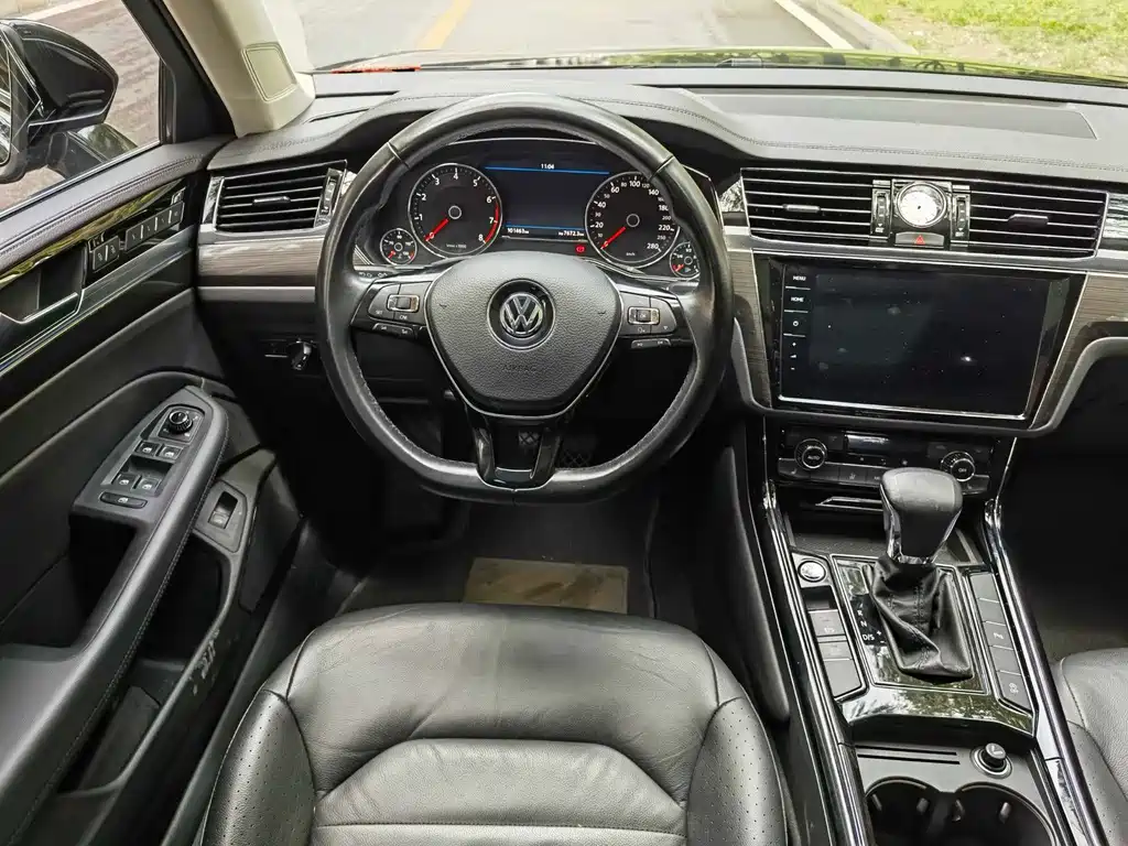Volkswagen Phideon — миниатюра 8