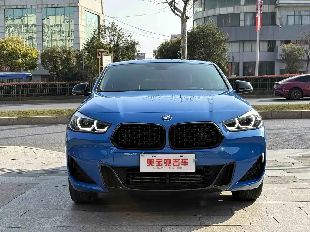 BMW X2