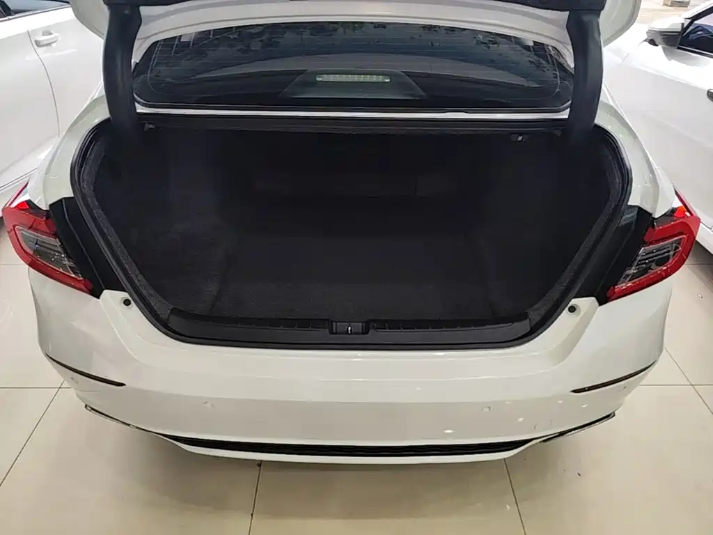 Honda Accord — миниатюра 19