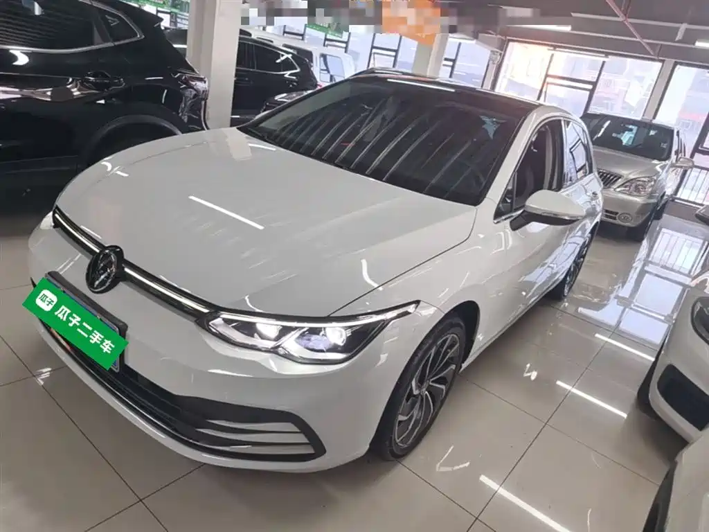 Volkswagen Golf 2024