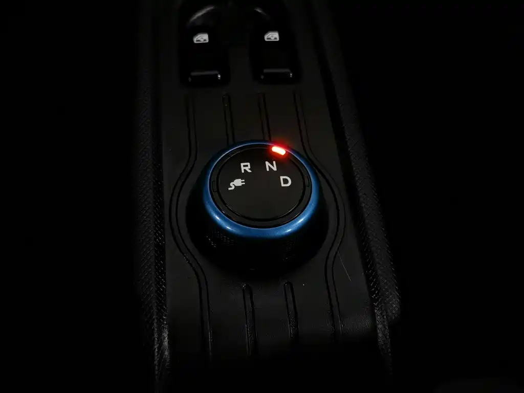 Wuling MINIEV — миниатюра 13
