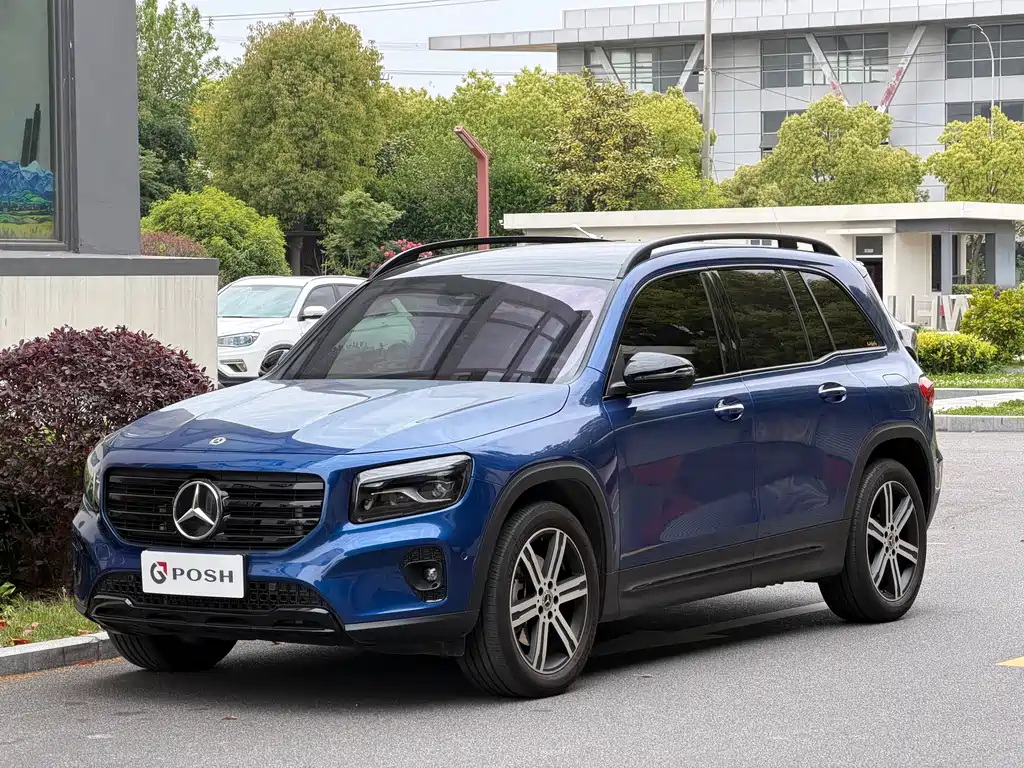 Mercedes-Benz GLB 2023