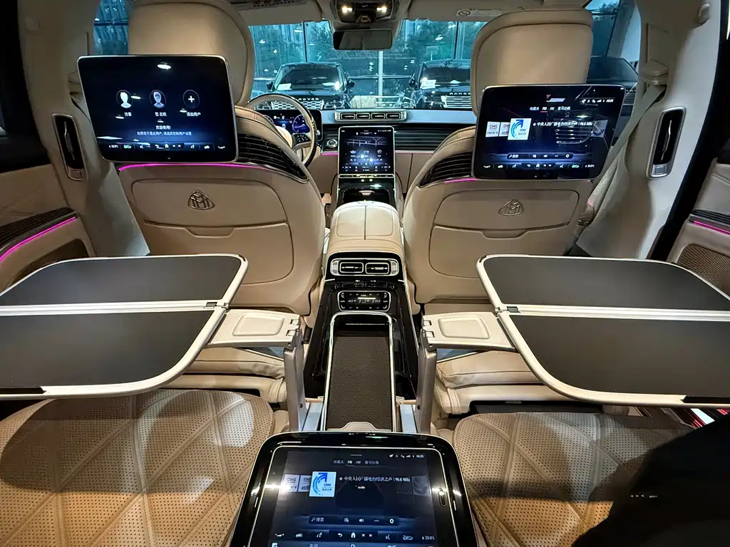 Mercedes-Benz S-Class — миниатюра 23