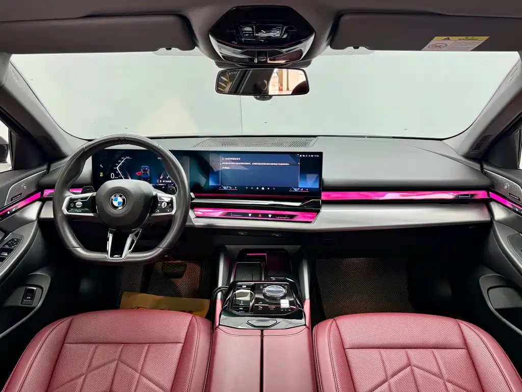 BMW 5 Series — миниатюра 19