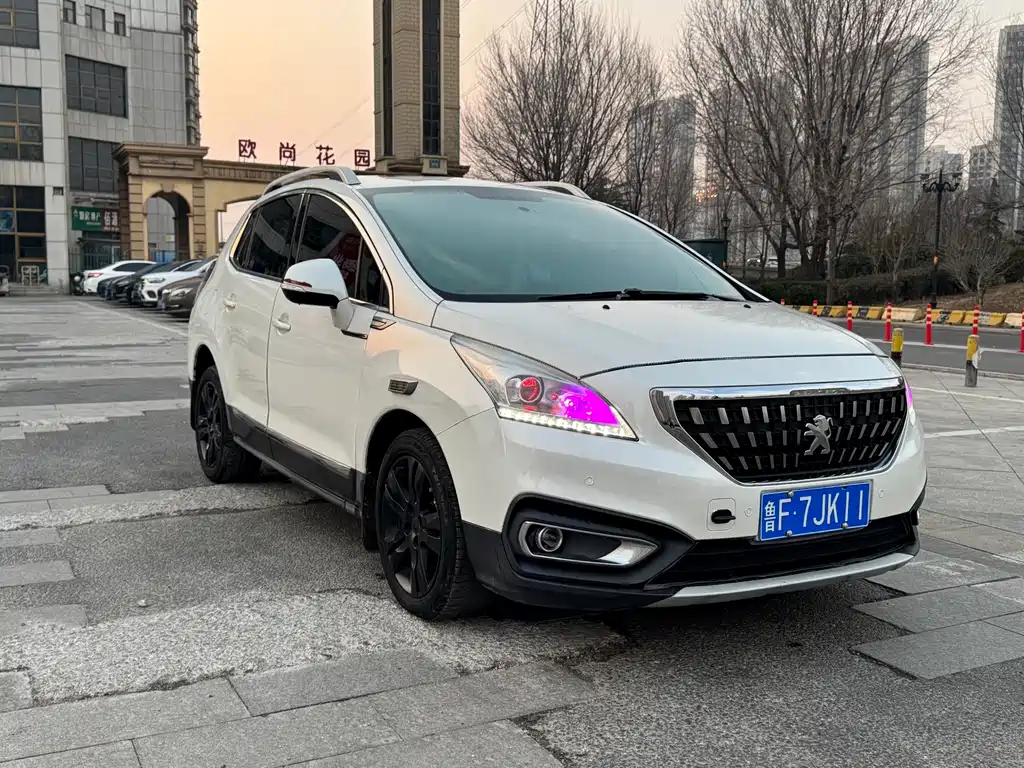 PEUGEOT 3008