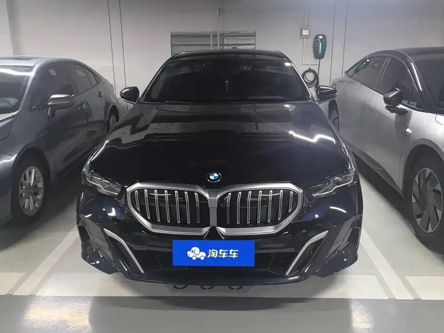 BMW 5 Series — миниатюра 2