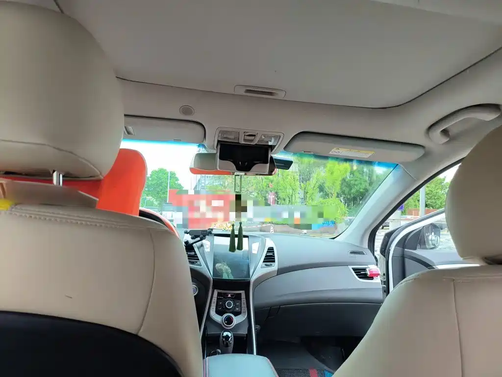 Hyundai Elantra Langdong — миниатюра 15