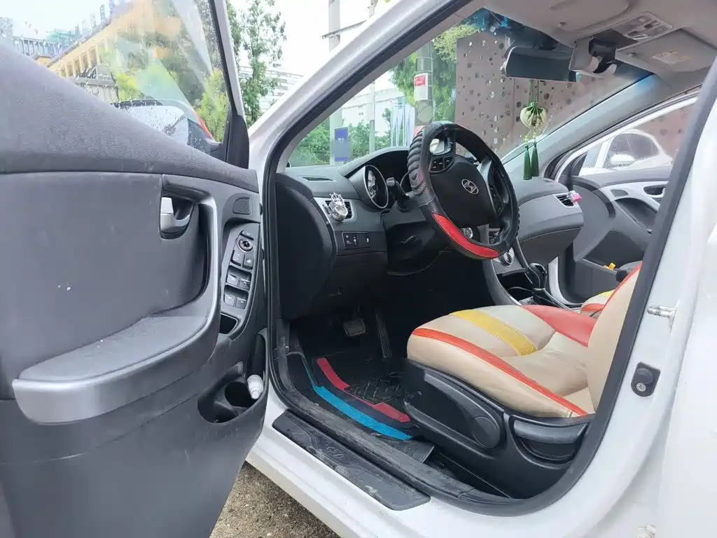Hyundai Elantra Langdong — миниатюра 13