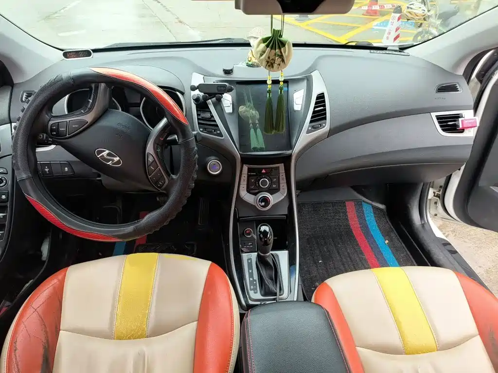 Hyundai Elantra Langdong — миниатюра 6